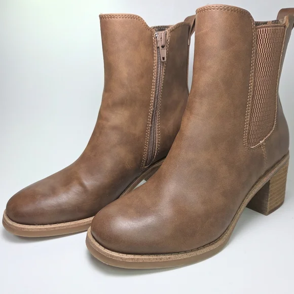 B.O.C. Finn Tan Caramel Faux Leather Chelsea Bootie Zip Stacked Block Heel W 6 - Picture 11 of 16